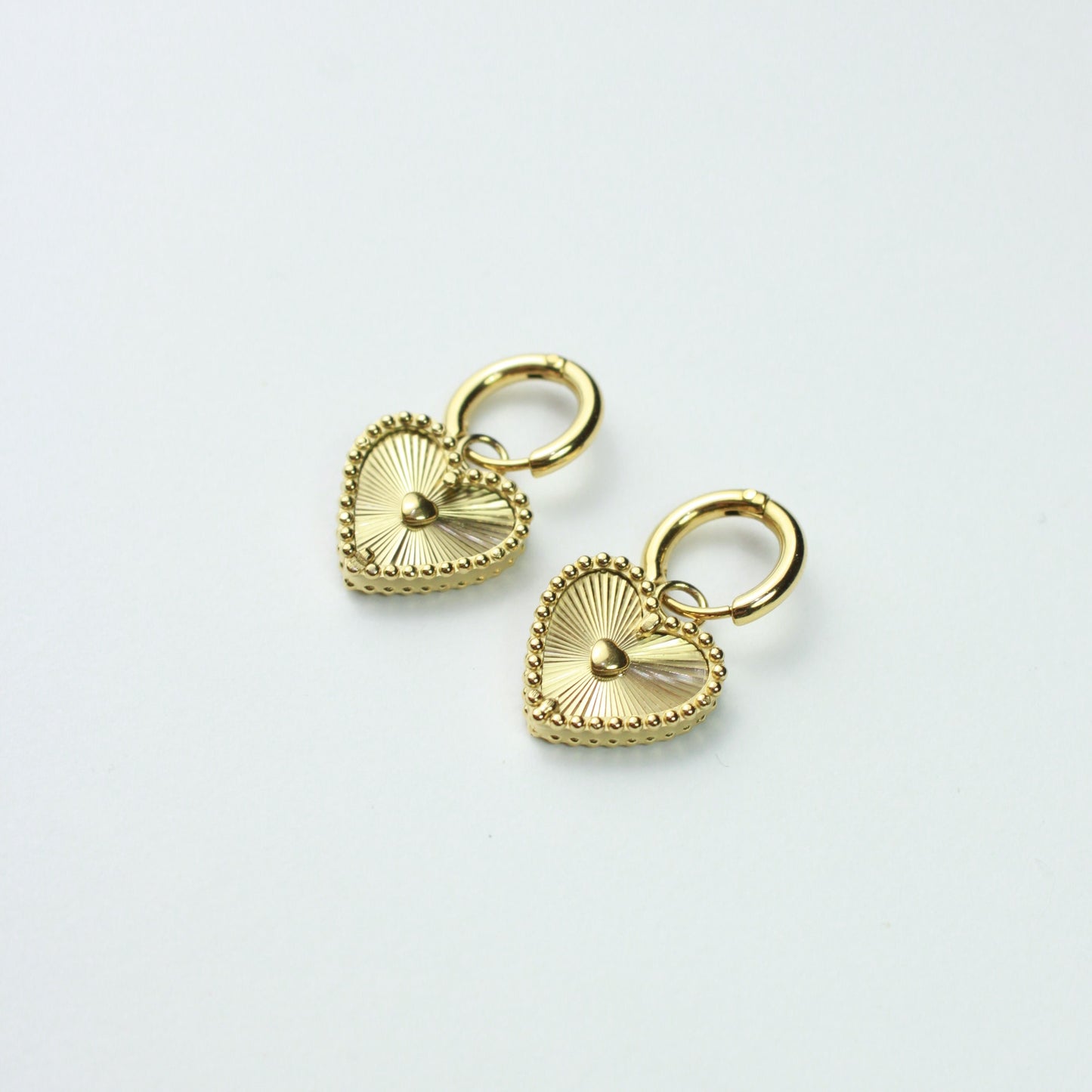 Brincos Coração Dourados