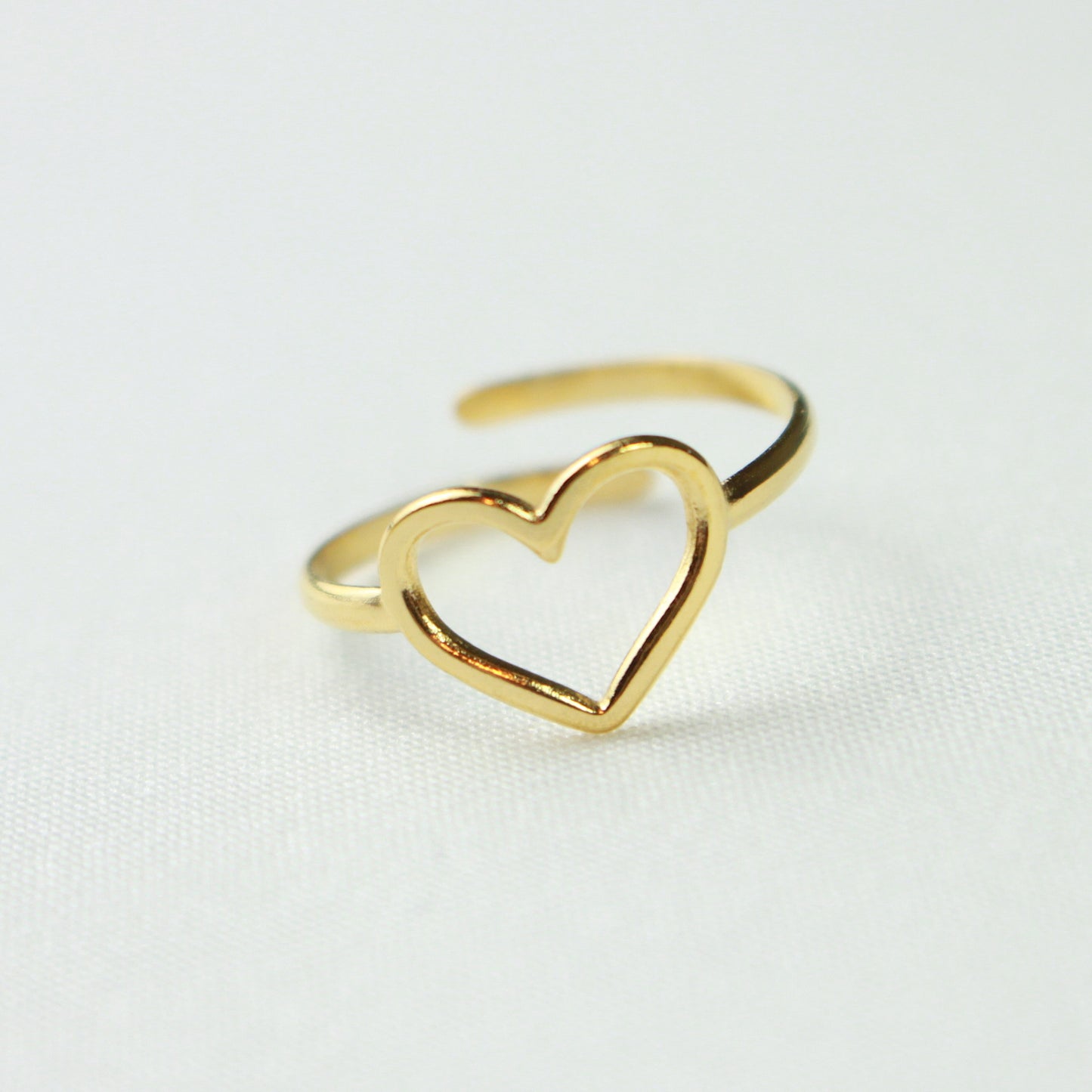 Heart Ouline Ring Gold Valentines
