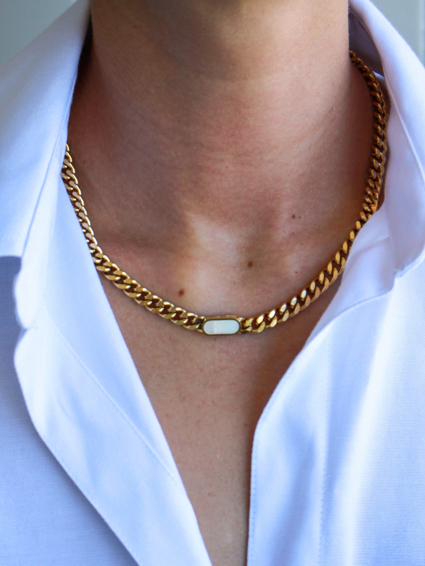 White Stone Curb Chain Choker