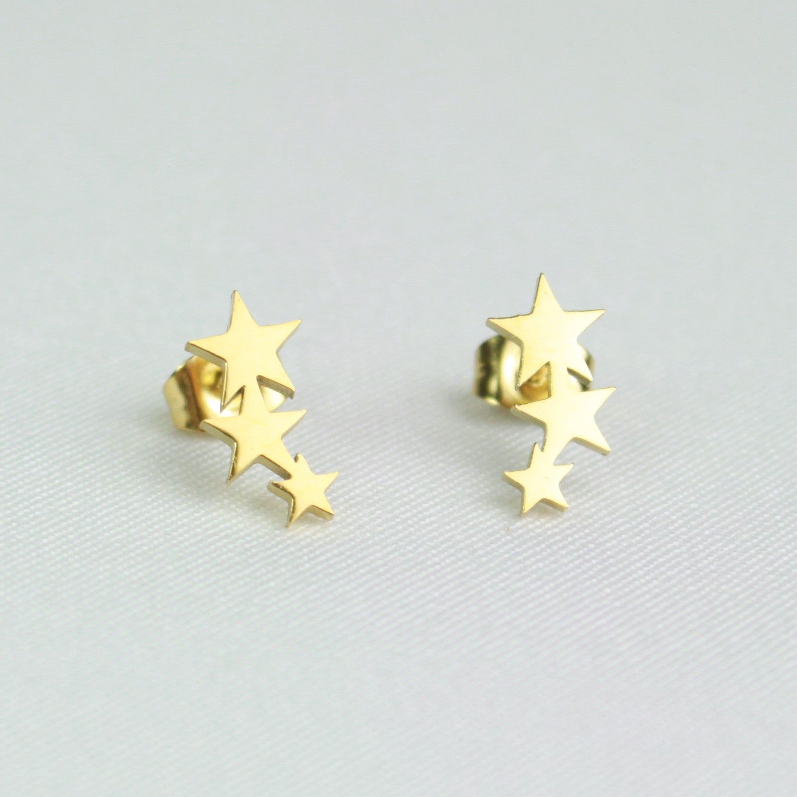 Small Gold stars earrings