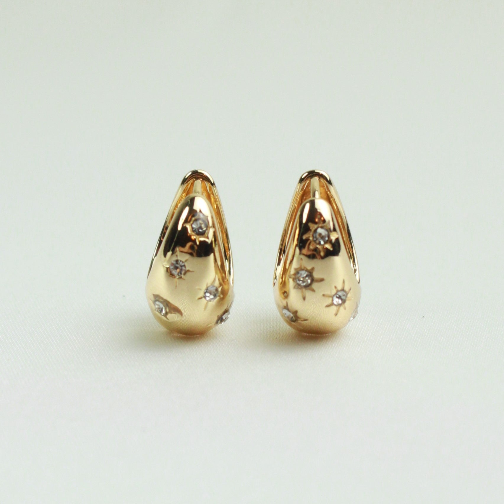 Star diamonds gold earrings